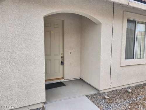 4-2580 E Ambush St, Pahrump, NV, 89048-3666 | Card Image