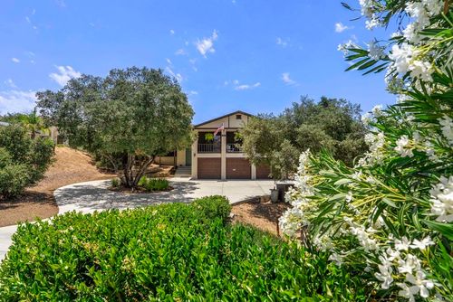 24627 Watt Rd, Ramona, CA, 92065-4635 | Card Image