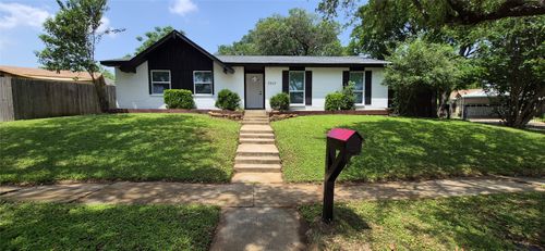 3317 S Edelweiss Dr, Grand Prairie, TX, 75052-6206 | Card Image
