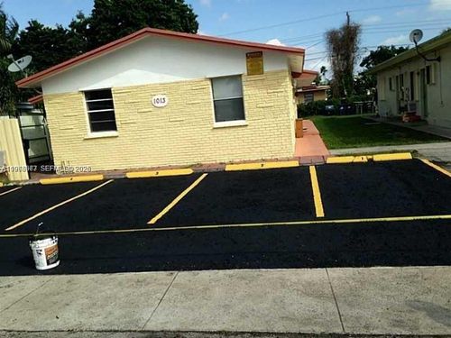 apt-1-1013 Foster Rd, Hallandale Beach, FL, 33009-2183 | Card Image