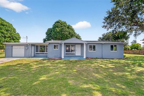 4061 Nova Ln, Lake Worth, FL, 33462-3401 | Card Image