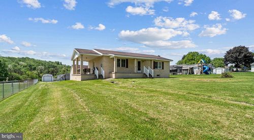 135 Irvin St, Brisbin, PA, 16620-8723 | Card Image