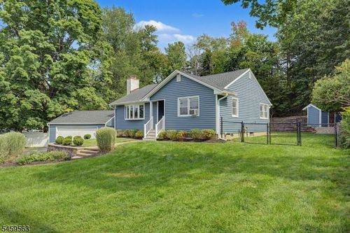 3 Linda Ln, Newton, NJ, 07860-2716 | Card Image