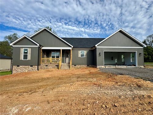 105 Legacy Ln, Eden, NC, 27288-8285 | Card Image