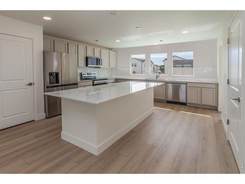 3255 Comet St, Fort Collins, CO, 80524-4846 | Card Image