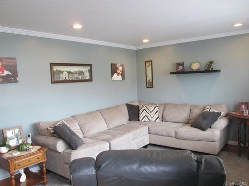 353 49th St, Lindenhurst, NY, 11757-1938 | Card Image