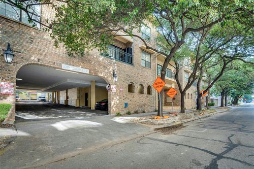 apt-306-1908 San Antonio St, Austin, TX, 78705-5543 | Card Image