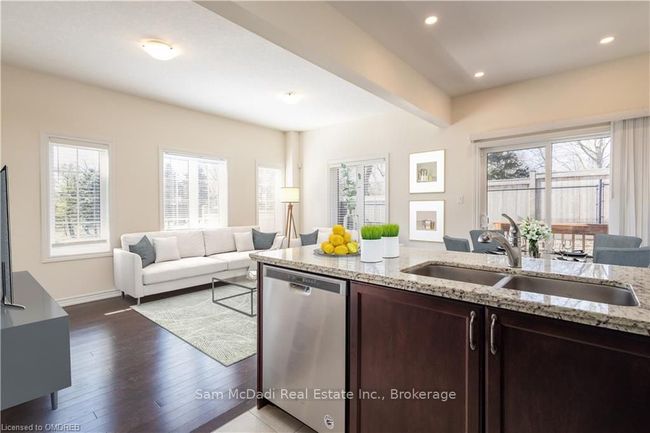 1 - 515 Garner Rd W, House attached with 3 bedrooms, 2 bathrooms and 1 parking in Ancaster ON | Image 8