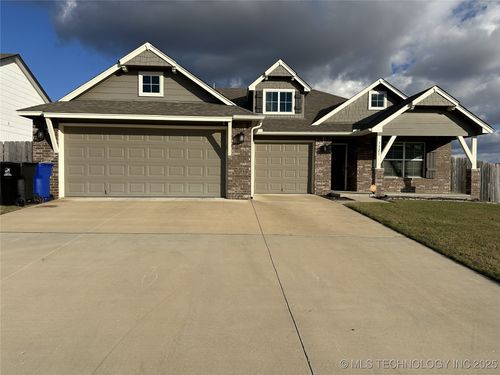 7321 S Hemlock Ave, Broken Arrow, OK, 74011-7498 | Card Image