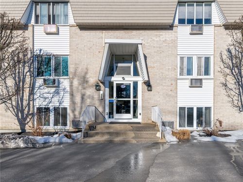 62e-4430 Post Road, Warwick, RI, 02818 | Card Image