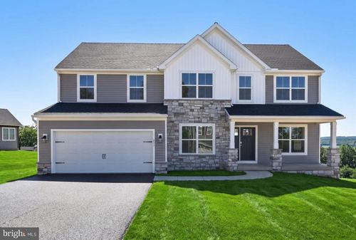 321 Greenwood Rd, SPRING GROVE, PA, 17362-8738 | Card Image