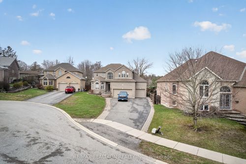 20 Magnolia Crt, Belleville, ON, K8P5M7 | Card Image