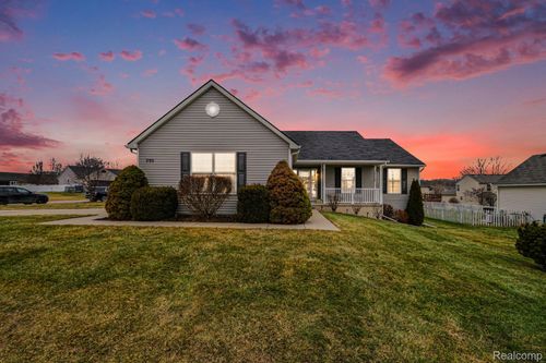 395 Haystack Dr, Linden, MI, 48451-9138 | Card Image