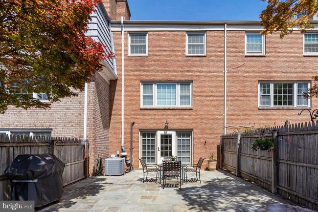 6737 Baron Rd, Townhouse with 4 bedrooms, 4 bathrooms and null parking in MCLEAN VA | Image 30