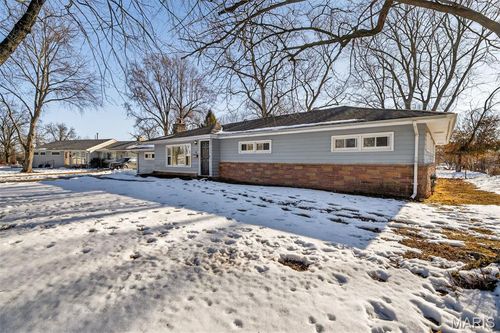 14 Kenwood Dr, Hazelwood, MO, 63042-2703 | Card Image