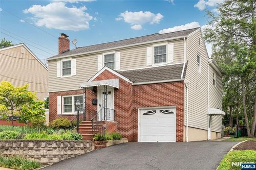 26 Fischer Ave, Nutley, NJ, 07110-2015 | Card Image