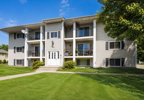 12-1811 Greenfield Ln Sw, Rochester, MN, 55902-1044 | Card Image