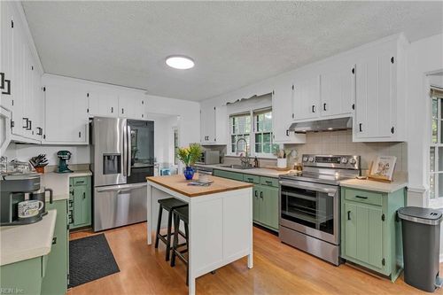 1 Smith St, Poquoson, VA, 23662-2029 | Card Image