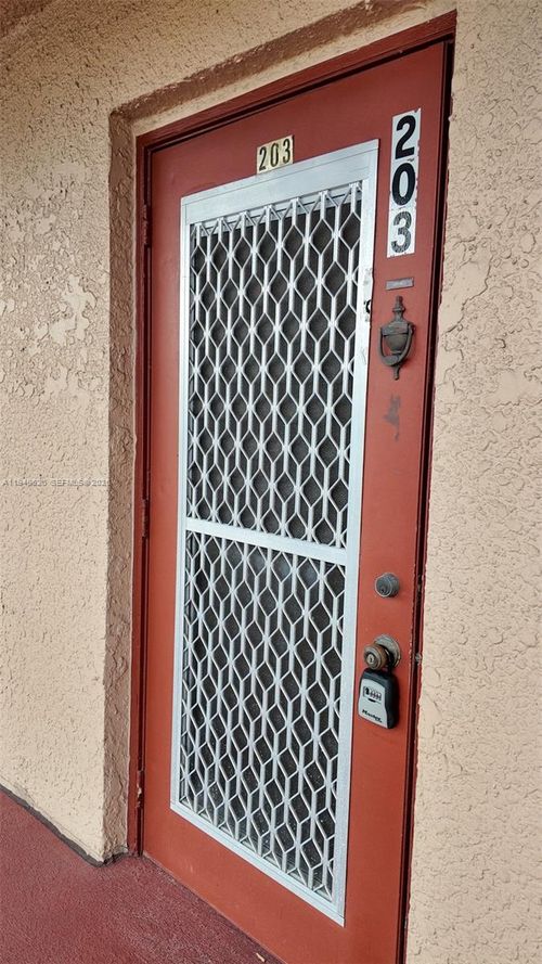 apt-203-7220 Lake Circle Dr, Margate, FL, 33063-4852 | Card Image