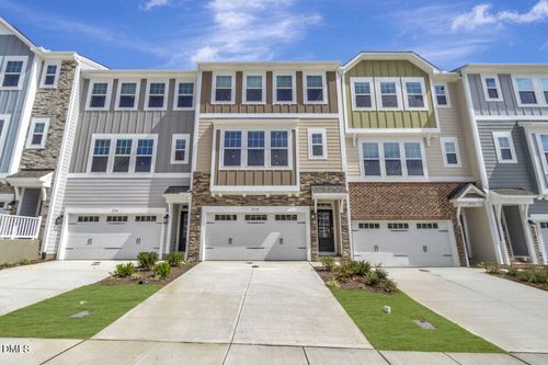 633-2712 Hunter Woods Dr, Apex, NC, 27502-7183 | Card Image