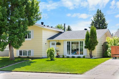 263 Midlawn Close, Calgary, AB, T2X1A7 | Card Image