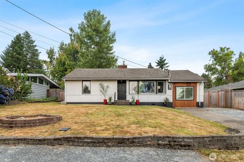 707 Avenue K, Snohomish, WA, 98290-2327 | Card Image