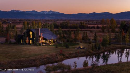 880 Sharp Tail Ct, Driggs, ID, 83422-1223 | Card Image