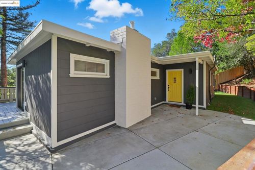 2 Hillcrest Ct, San Anselmo, CA, 94960-1505 | Card Image