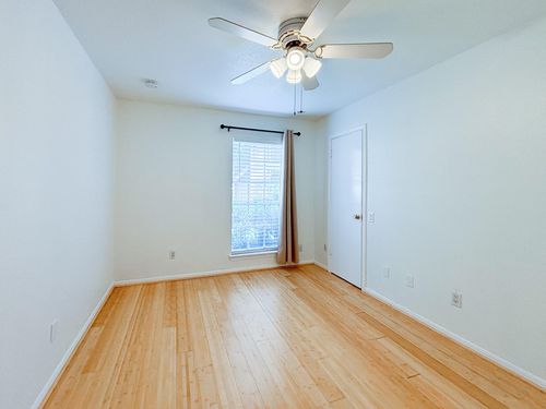 apt-323-1860 White Oak Dr, Houston, TX, 77009-7557 | Card Image