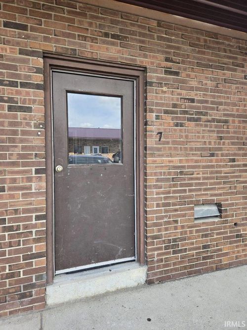 ste-7-916 W Coliseum Blvd, Fort Wayne, IN, 46808-1291 | Card Image