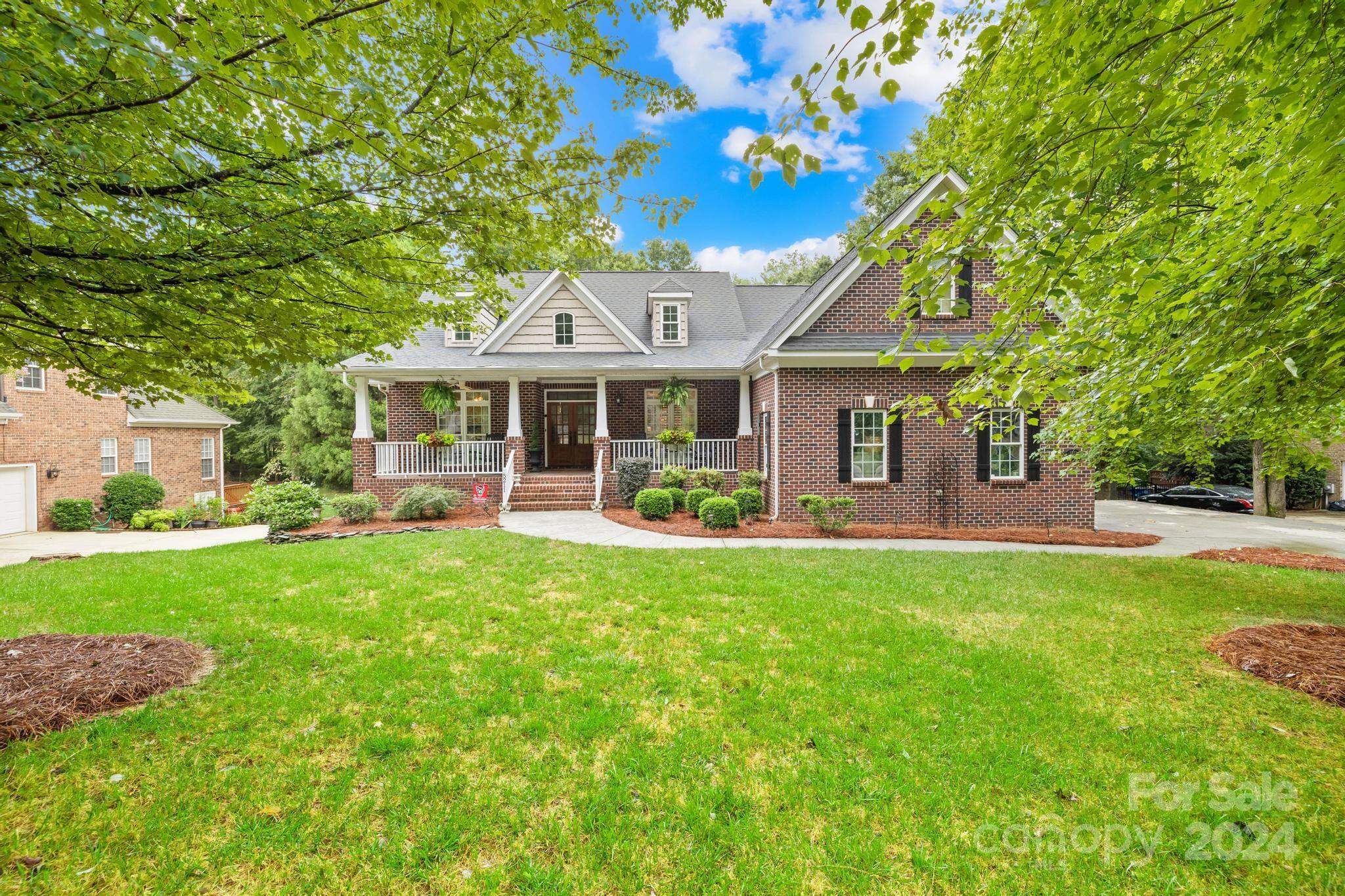 Shannamara Dr, Matthews, NC 28104