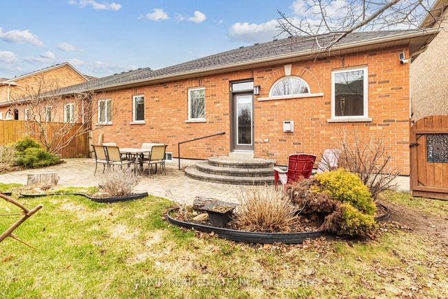397 Burloak Dr, House other with 3 bedrooms, 3 bathrooms and 2 parking in Oakville ON | Image 35