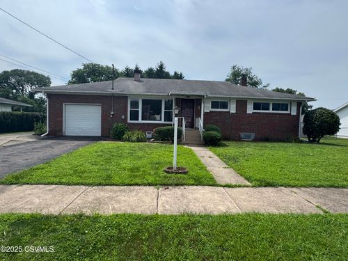 912 Sunset Dr, Berwick, PA, 18603-2432 | Card Image