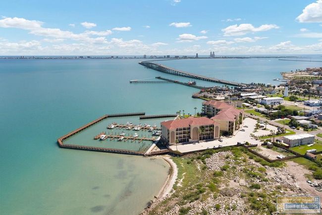 1404 - 301 E Houston St, Condo with 3 bedrooms, 2 bathrooms and null parking in Port Isabel TX | Image 21