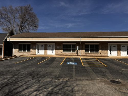 317-317 W Maple St, New Lenox, IL, 60451-1633 | Card Image