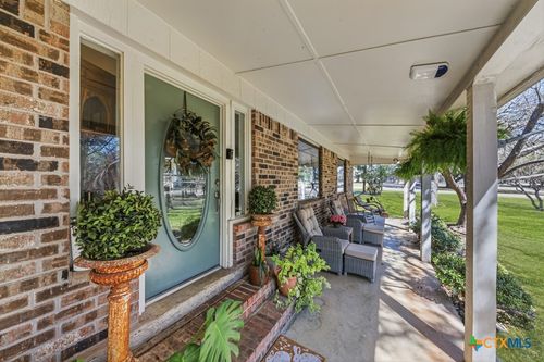 791 Edwards Blvd, New Braunfels, TX, 78132-4049 | Card Image