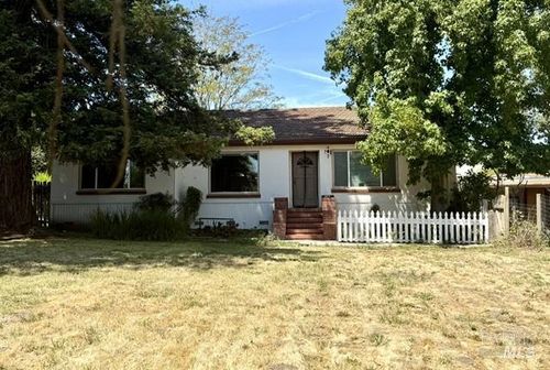 20 Eucalyptus Rd, Petaluma, CA, 94952-3669 | Card Image