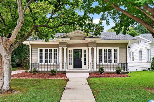 679 Idlewild Cir, BIRMINGHAM, AL, 35205-5830 | Card Image