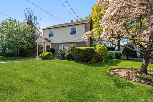 99 Norwood Ave, Malverne, NY, 11565-1448 | Card Image