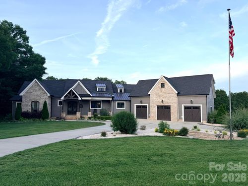 5200 Shoreview Dr, Concord, NC, 28025-7699 | Card Image