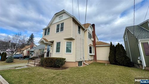 163 Center St, New Milford, NJ, 07646-2603 | Card Image