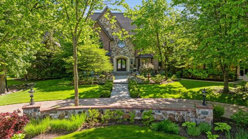 614 Hidden Creek Trl, Mendota Heights, MN, 55118-3753 | Card Image