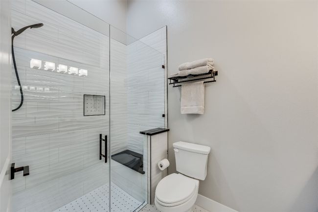 Lower level full bath | Image 36