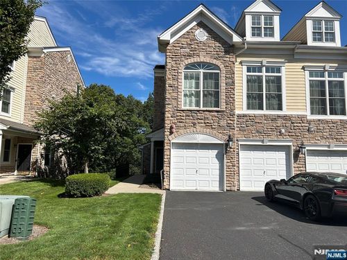 16A Forshee Cir, Montvale, NJ, 07645-1735 | Card Image
