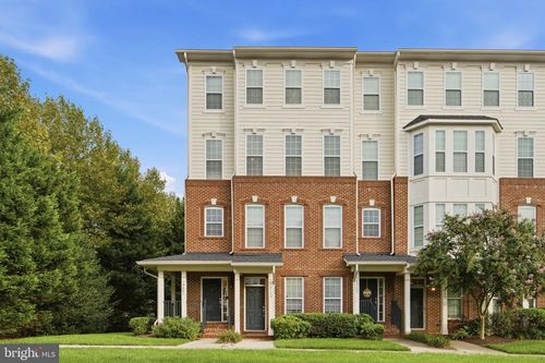 19201 Winmeade Dr, LEESBURG, VA, 20176-6521 | Card Image
