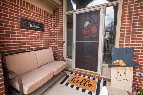 14257 Mandarin Dr, Shelby Twp, MI, 48315-6837 | Card Image