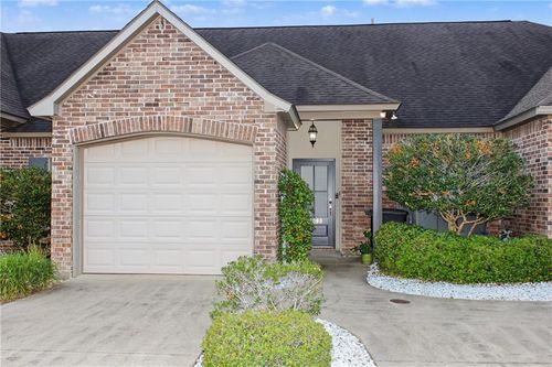17880 Spring Creek Dr, Baton Rouge, LA, 70817-9605 | Card Image
