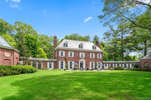 88 Wheatley Rd, Old Westbury, NY, 11568-1212 | Card Image