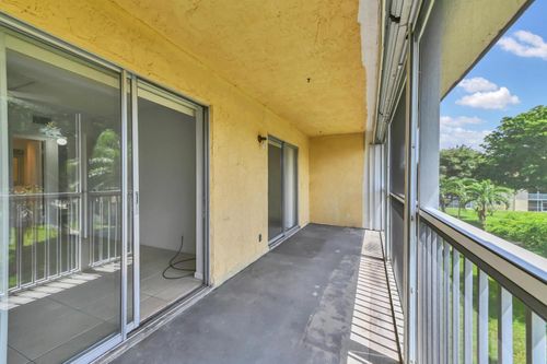 314-700 Village Green Ct, Palm Springs, FL, 33461-6521 | Card Image