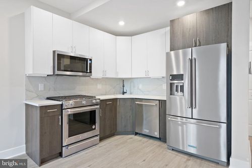 2-408 N Front St, PHILADELPHIA, PA, 19123-4206 | Card Image